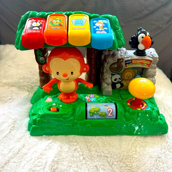 Vtech learn & dance zoo - Picture 1 of 2